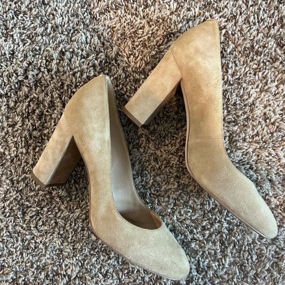 Beige suede Sam Edelman heels size 9